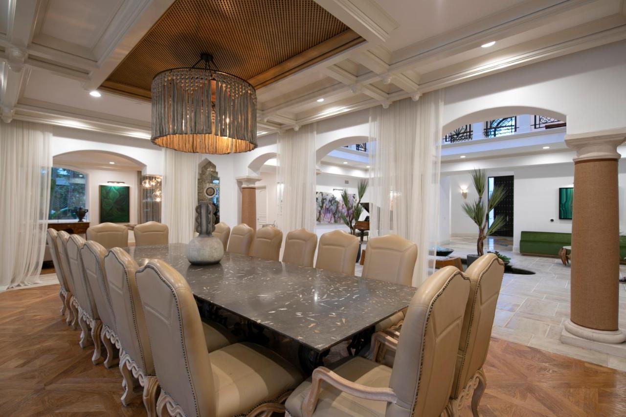 Sophisticated Grand Mansion In Prime Beverly Hills * Los Angeles
